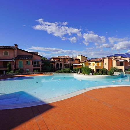 Borgo Del Torchio - Gardagate Apartment Manerba del Garda Exterior foto